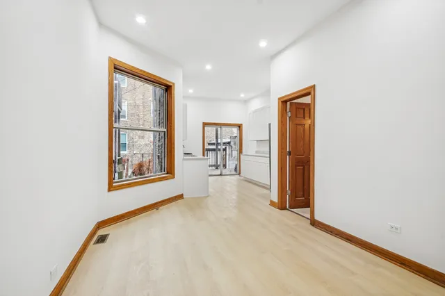 $599,900 | 2336 West Taylor Street, Chicago, IL 60612