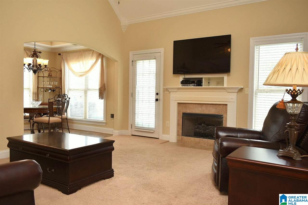 212 Falling Waters Way Alabaster, AL 35114 - Photo 8 of 41 Gallery Image 8
