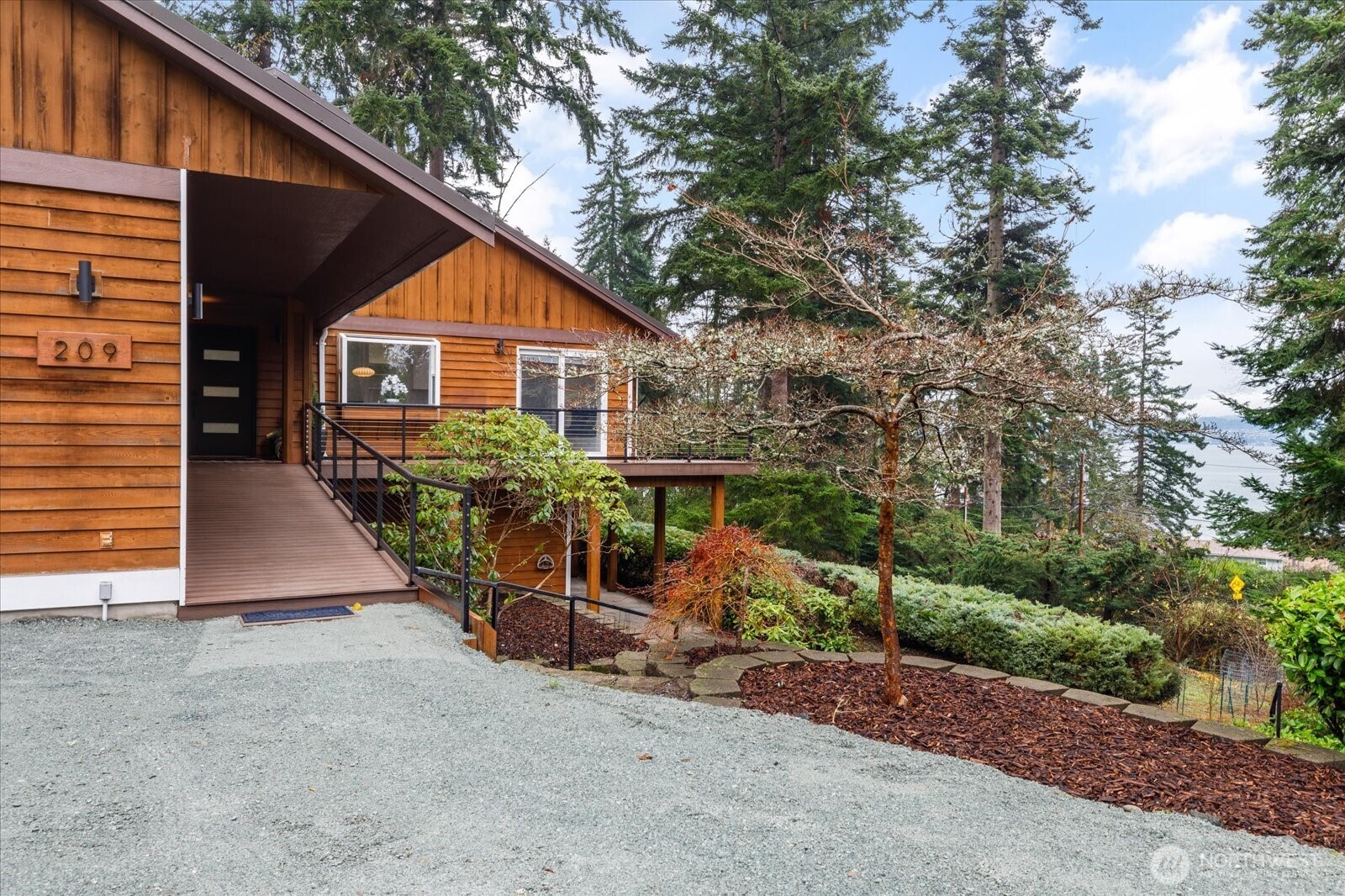 209 East Sara Vista Road Coupeville, WA 98239 - Photo 21 of 40 a view of backyard of house