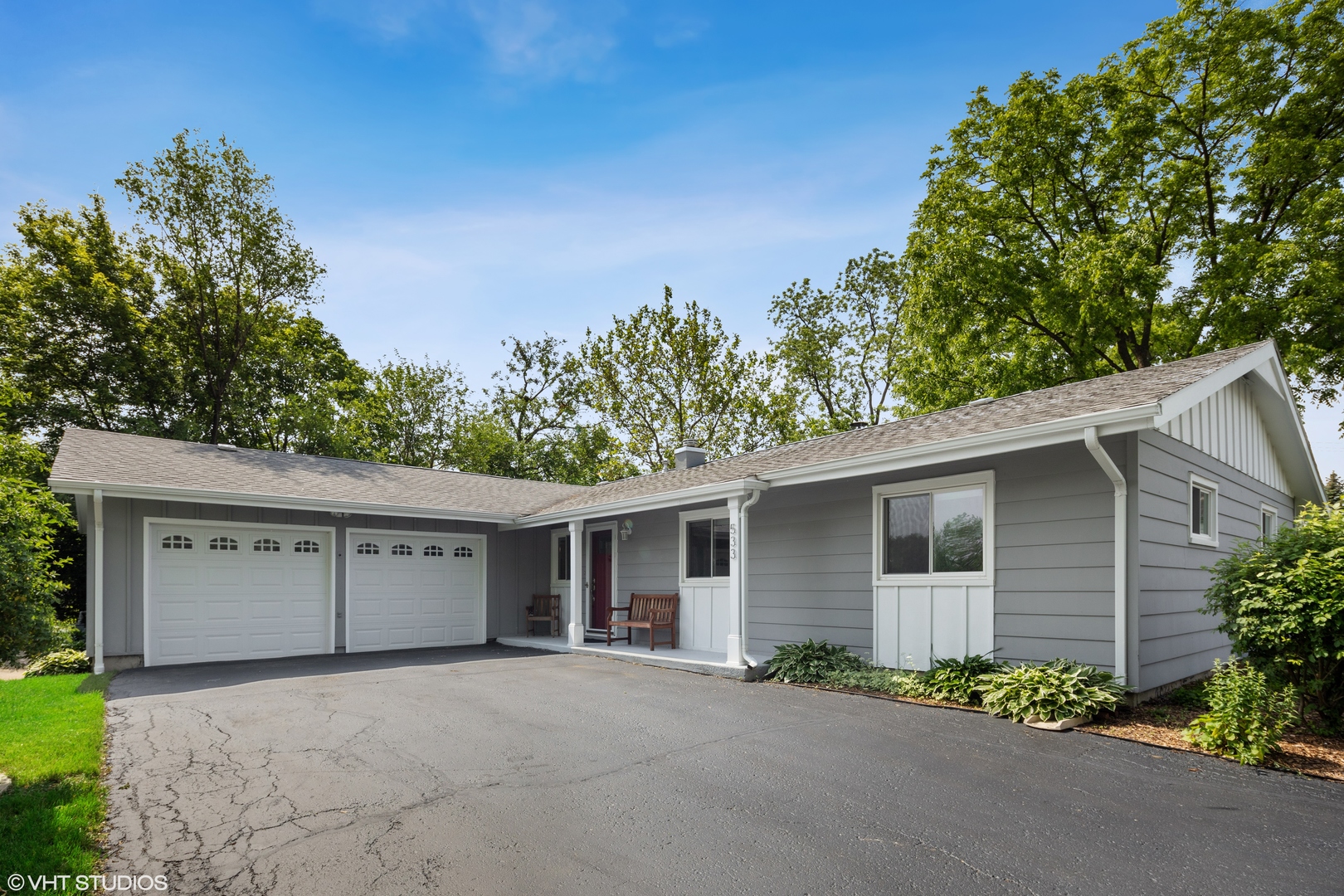 533 West Edgewood Road Lombard, IL 60148 - Photo 1 of 18