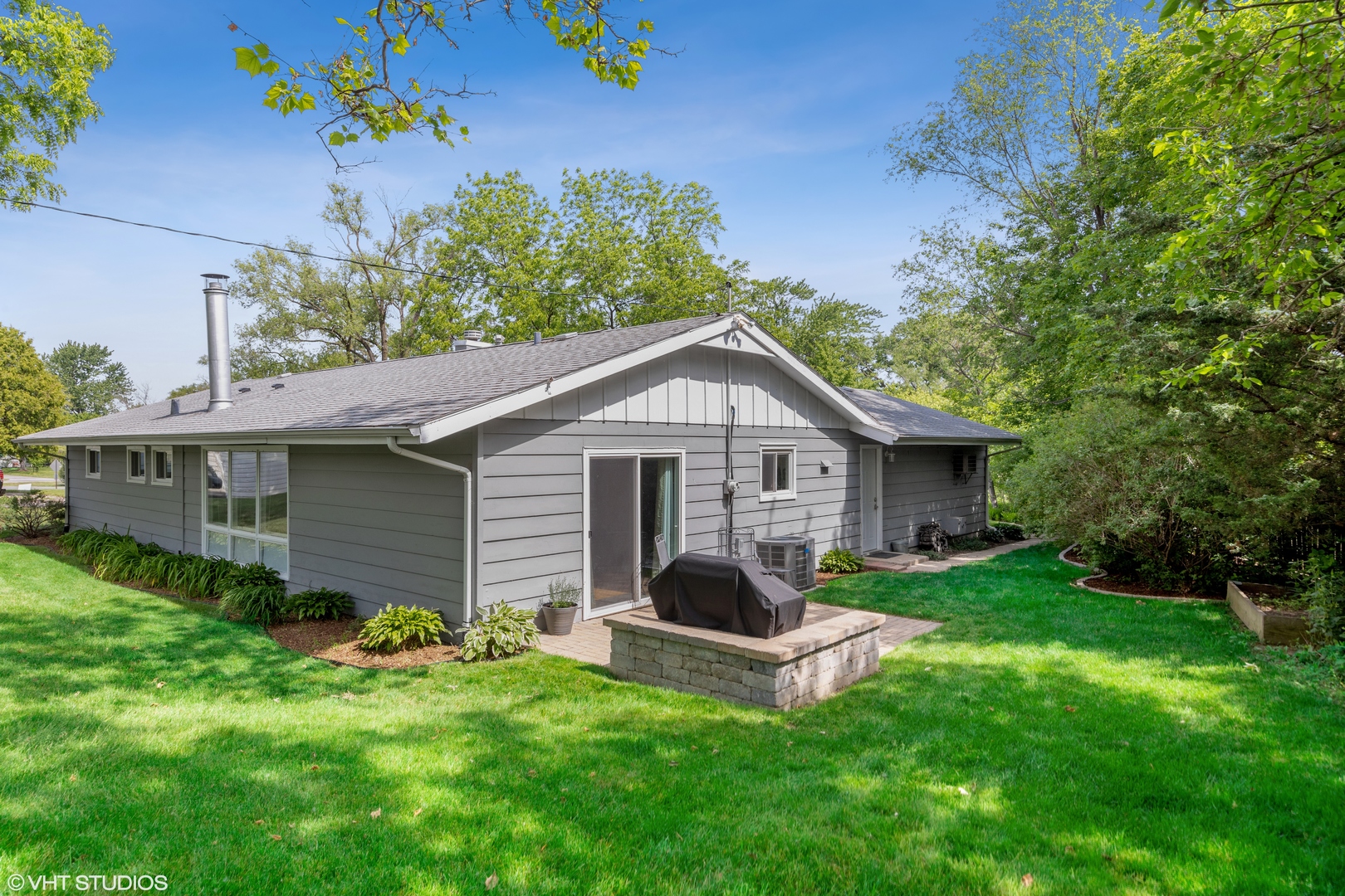 533 West Edgewood Road Lombard, IL 60148 - Photo 3 of 18
