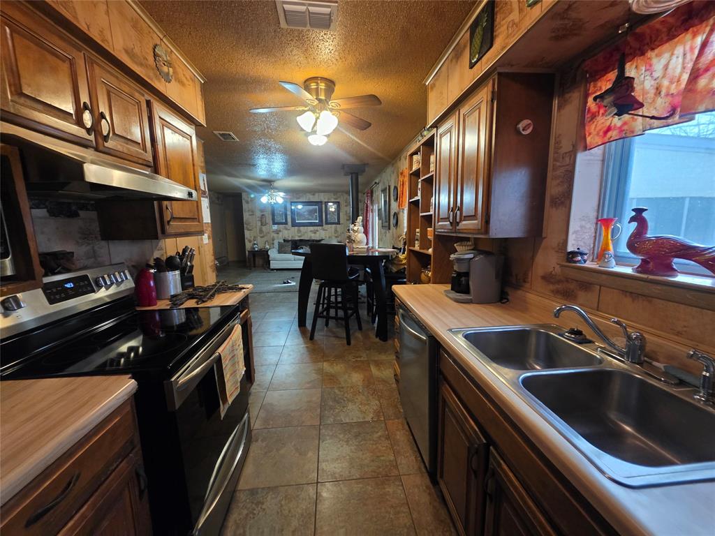 506 Hall Street Graham, TX 76450 - Photo 19 of 28