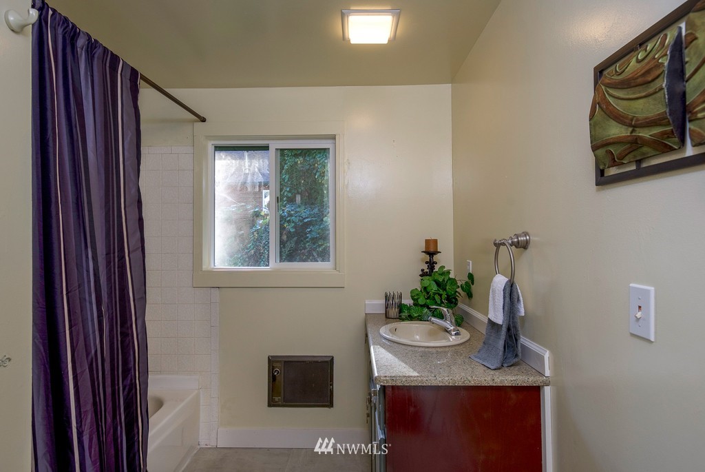16631 Simonds Road Northeast Kenmore, WA 98028 - Photo 17 of 19