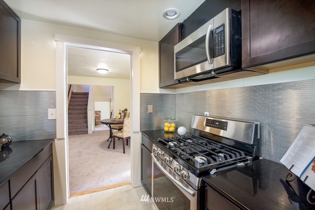 16631 Simonds Road Northeast Kenmore, WA 98028 - Photo 9 of 19