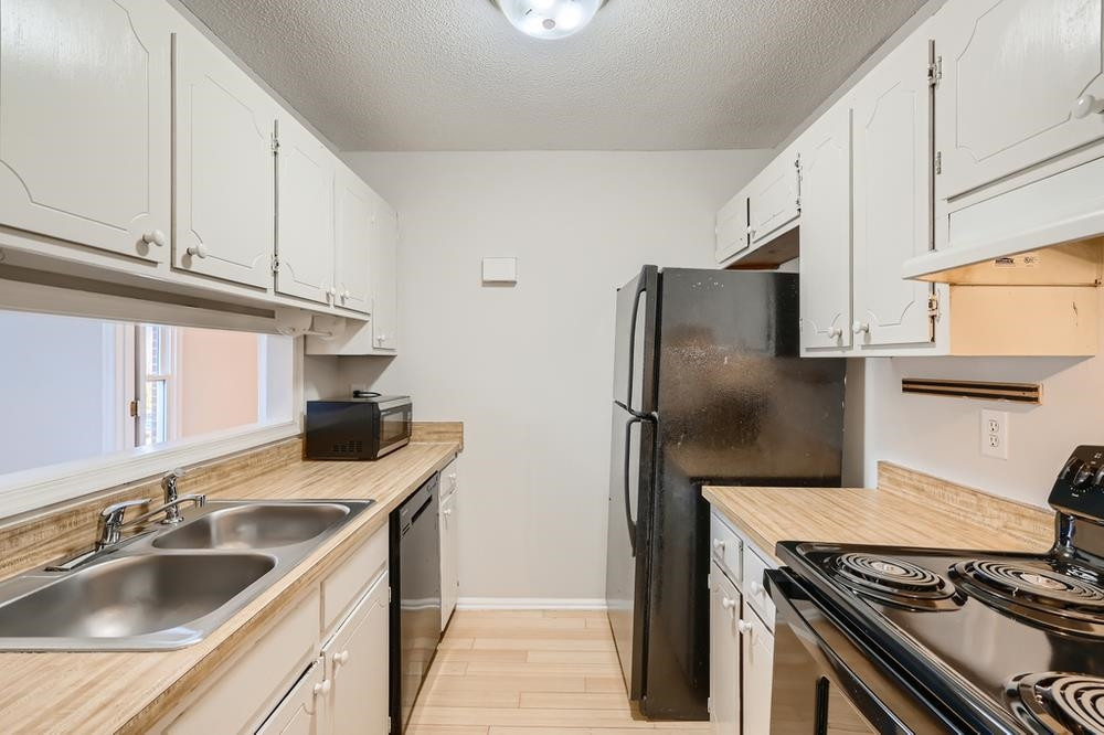 3433 Mill Run Raleigh, NC 27612 - Photo 12 of 28 Photo 12