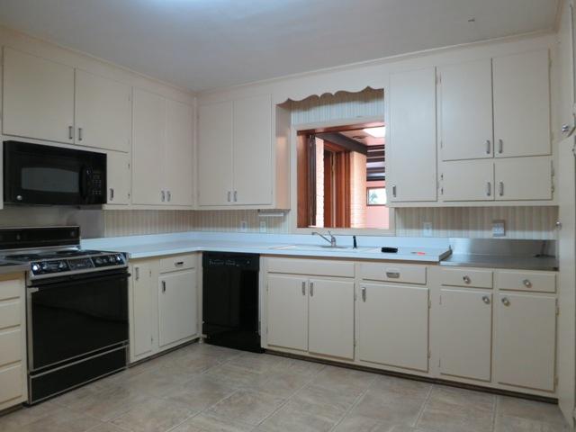 780 Newberry Road Nashville, TN 37205 - Photo 7 of 13 Kitchen