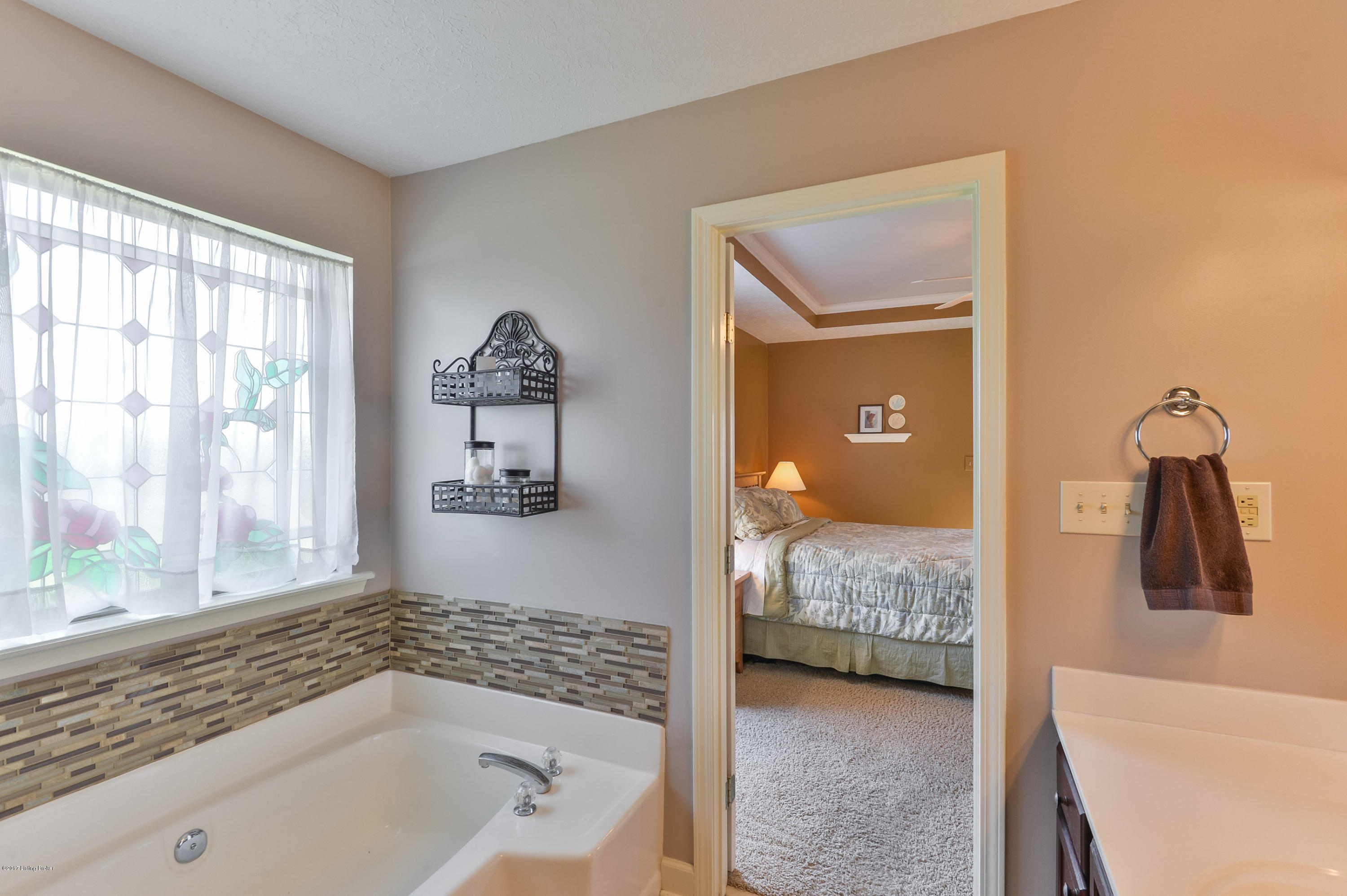 10403 Vantage Road Louisville, KY 40299 - Photo 26 of 48 28 LSIR 20170718