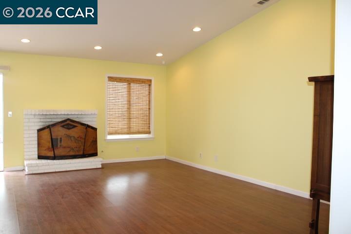 190 Iris Road Hercules, CA 94547 - Photo 3 of 42 Gallery Image 3