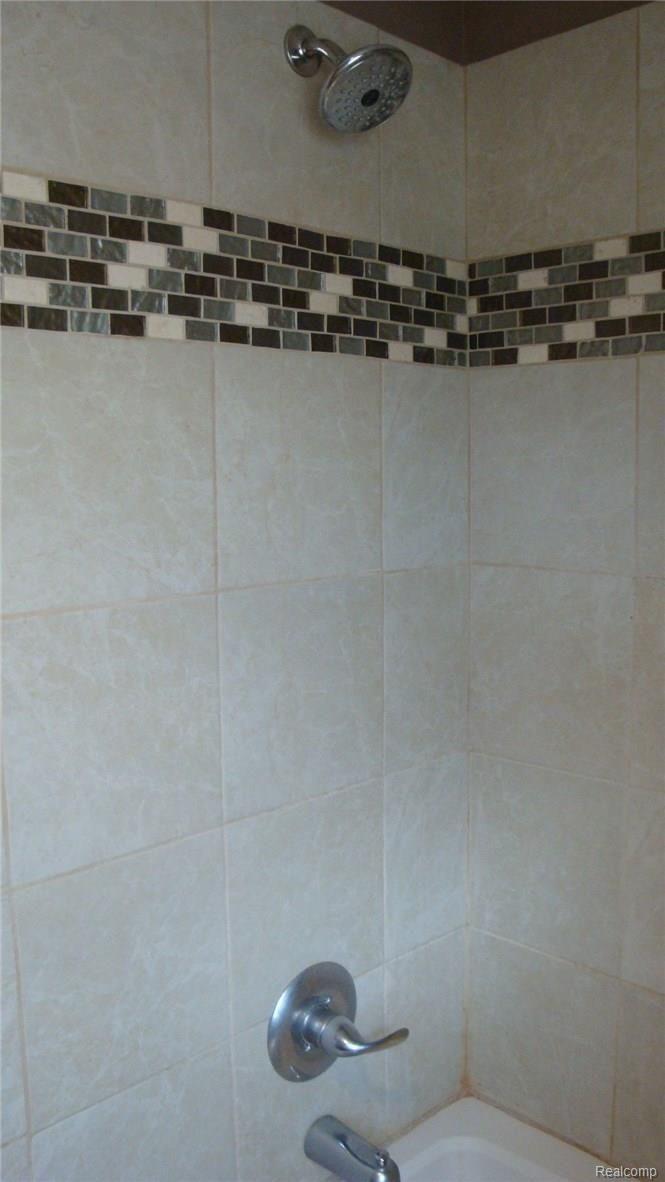 15770 Ashton Road Detroit, MI 48223 - Photo 8 of 21 Bathroom 4.jpg