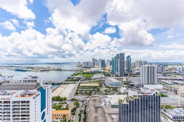 $4,400 | 1750 North Bayshore Drive, Unit 5014, Miami, FL 33132