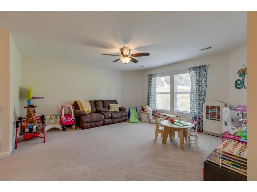 382 Kings Road Piney Flats, TN 37686 - Photo 17 of 34 Photo 17