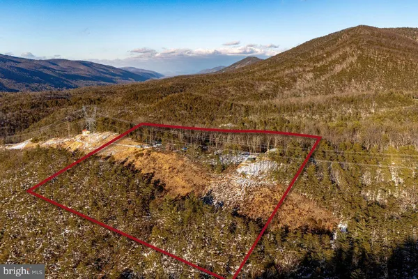 $445,000 | 147 Bear Rdg Lane, Milam, WV 26838