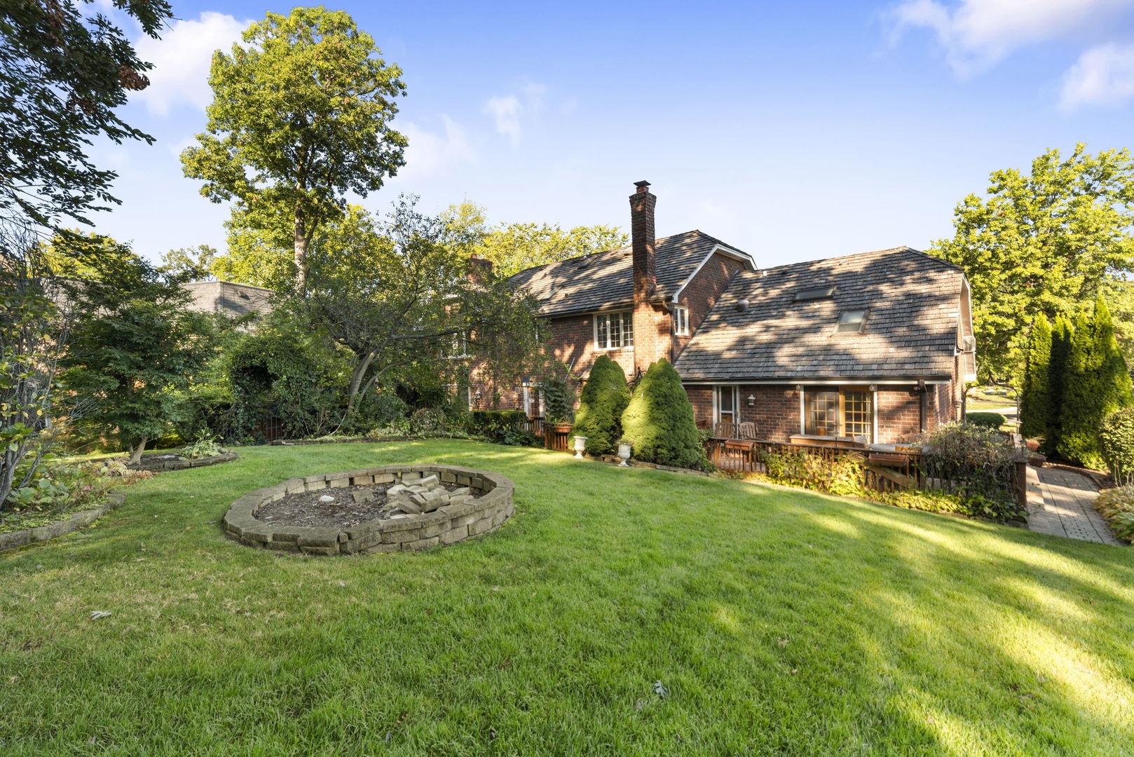 28 Cambridge Drive Oak Brook, IL 60523 - Photo 28 of 28 a view of a house with a backyard