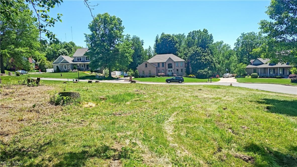2432 Shepherds Ridge Youngstown, OH 44514 - Photo 4 of 6