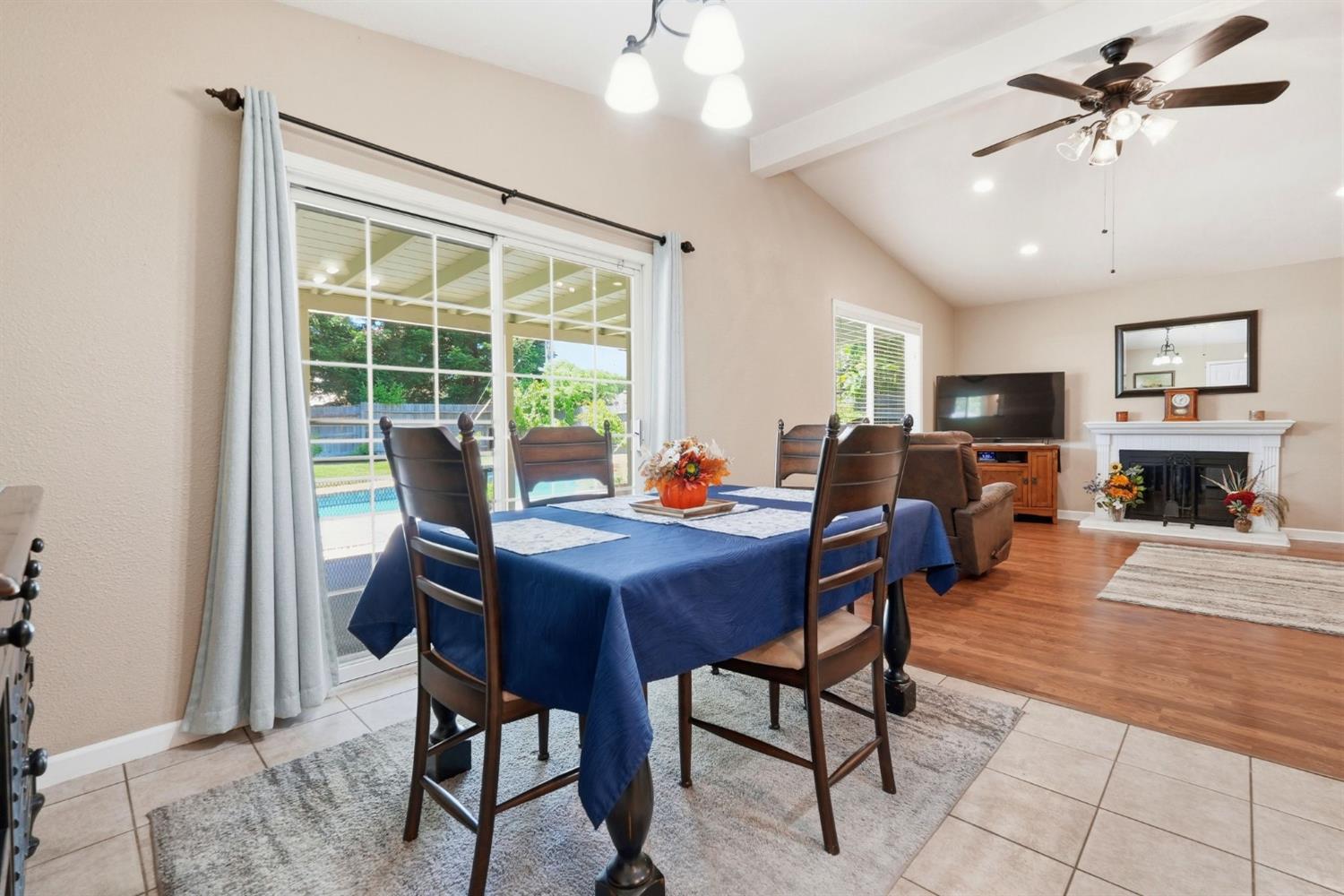3701 Chamberlain Way Carmichael, CA 95608 - Photo 9 of 28