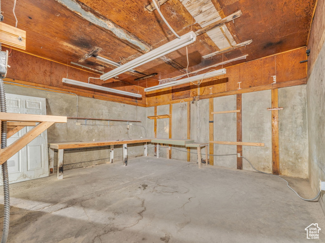 40 South Freedom Boulevard Provo, UT 84601 - Photo 31 of 111 View of garage