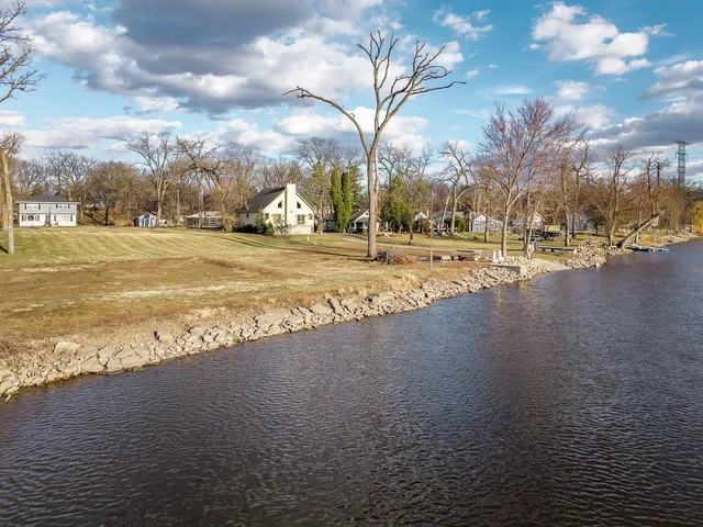 $54,900 | 99-xx Queen Oaks Drive, Machesney Park, IL 61115