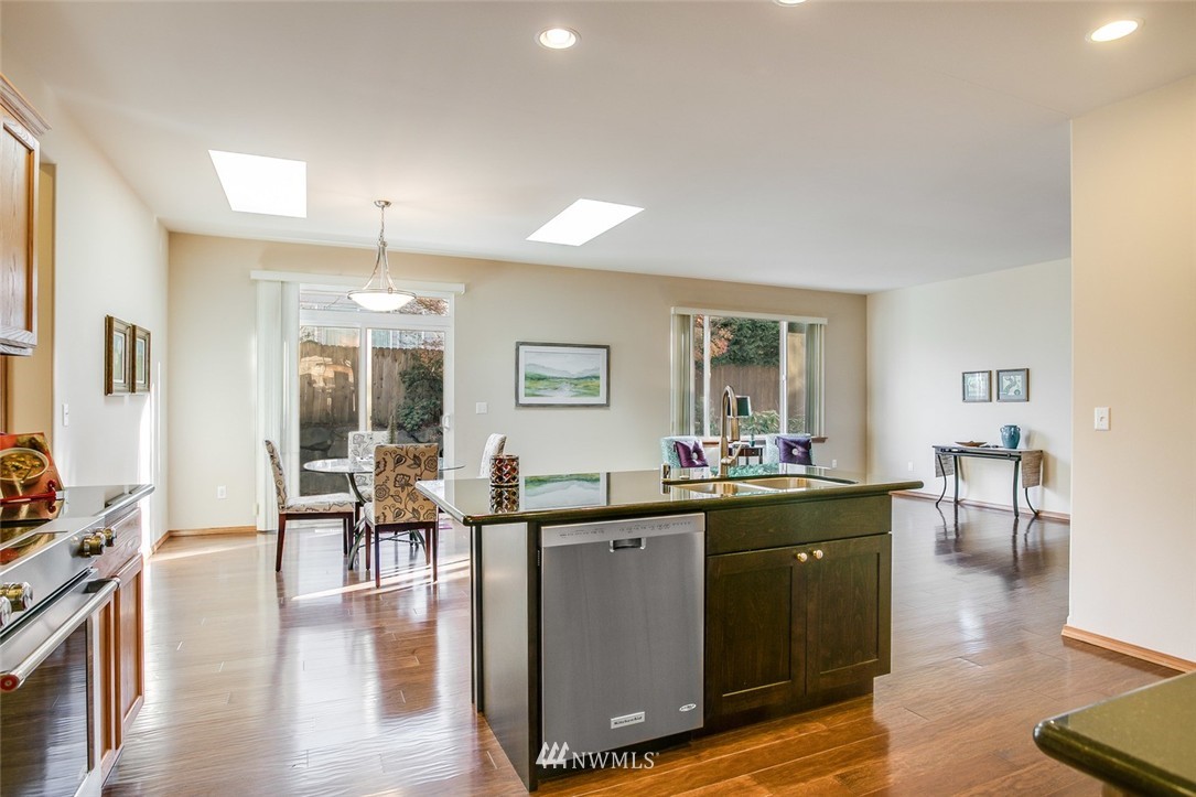 612 Pasco Place Northeast Renton, WA 98059 - Photo 8 of 21 Gallery Image 8