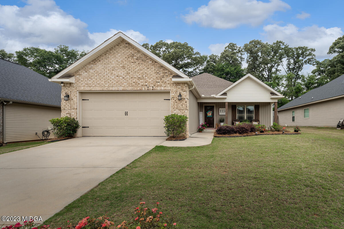 115 Hawks Ridge Byron, GA 31008 - Photo 1 of 32 Front of House