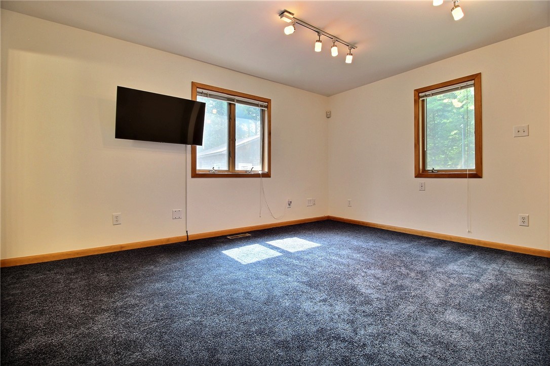 130 Woodville Road Hope Valley, RI 02832 - Photo 21 of 41
