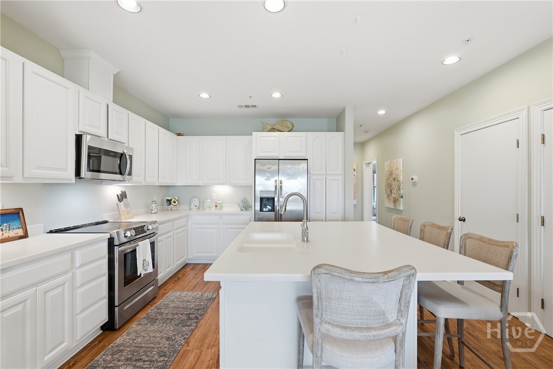 214 Butler Avenue, Unit 306 Tybee Island, GA 31328 - Photo 16 of 49 Newer Stainless Steel appliances