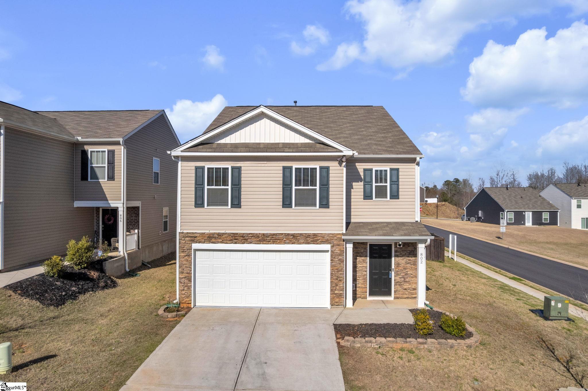 802 Ashwood Way Easley, SC 29640 - Photo 1 of 32