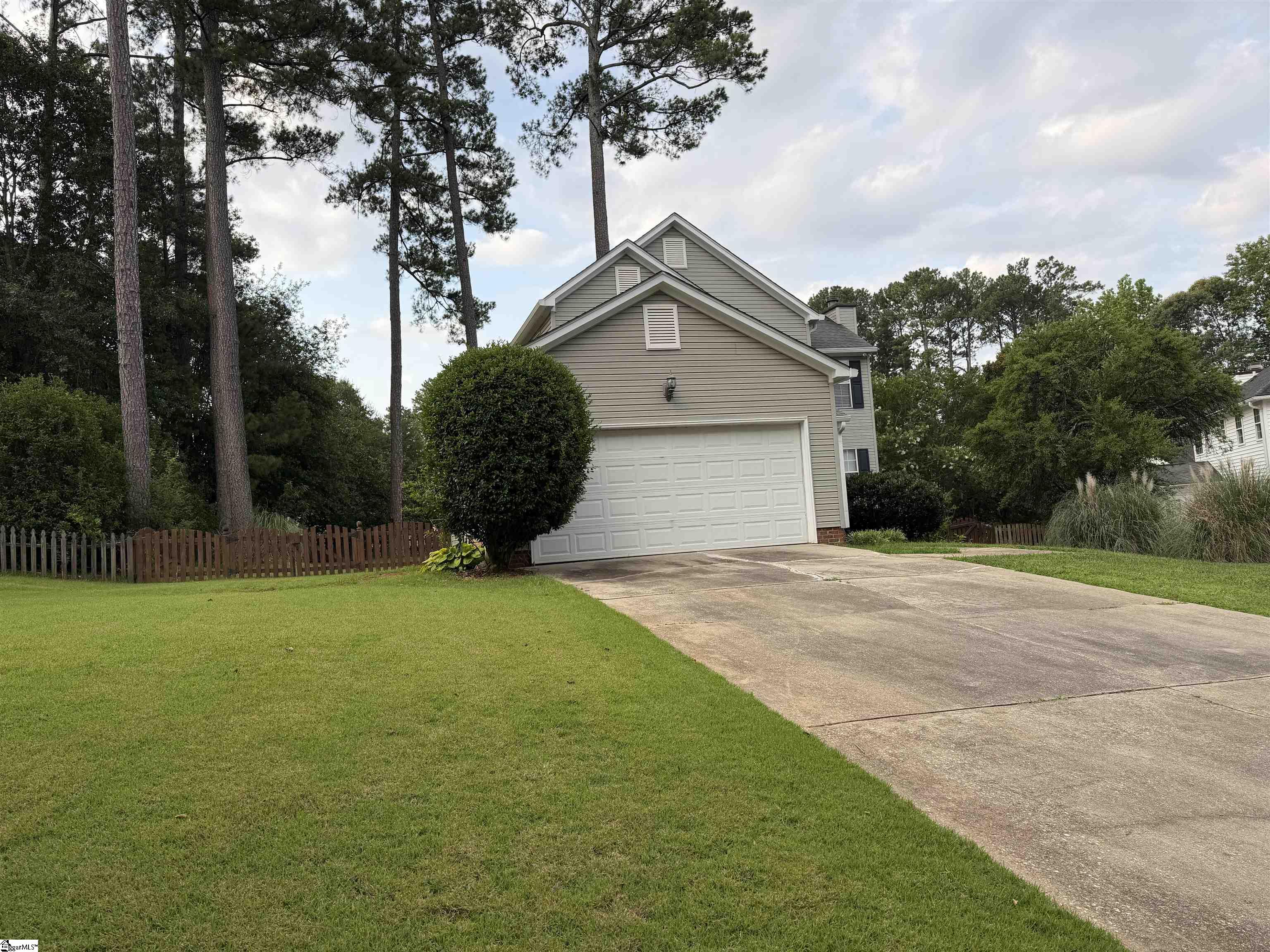 303 Adirondack Way Simpsonville, SC 29681 - Photo 2 of 28