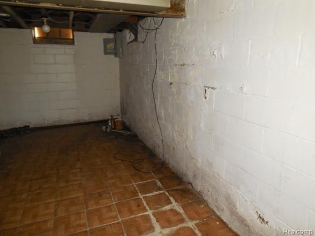 17597 Annchester Road Detroit, MI 48219 - Photo 11 of 13 DSCN3390.jpg