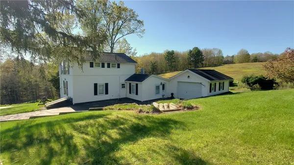 $600,000 | 205 Sullivan Road, Mount Vision, NY 13810