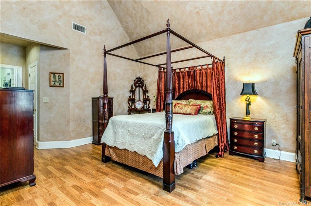 6035 Sharon Road, Unit 10 Charlotte, NC 28210 - Photo 11 of 24 Gallery Image 11