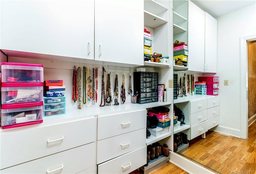 6035 Sharon Road, Unit 10 Charlotte, NC 28210 - Photo 13 of 24 Gallery Image 13