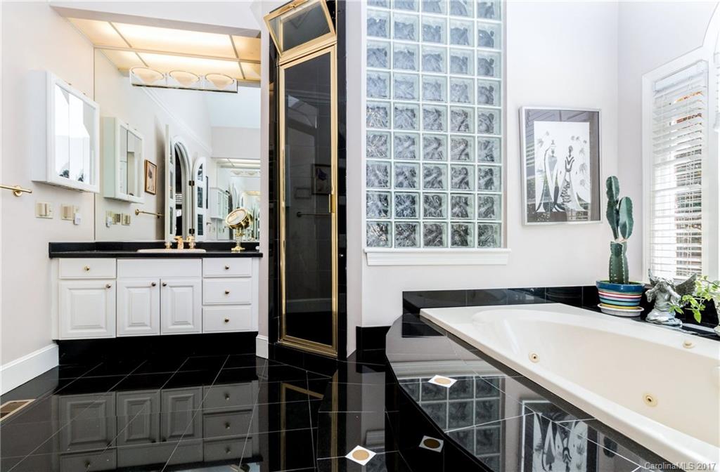 6035 Sharon Road, Unit 10 Charlotte, NC 28210 - Photo 14 of 24 Gallery Image 14