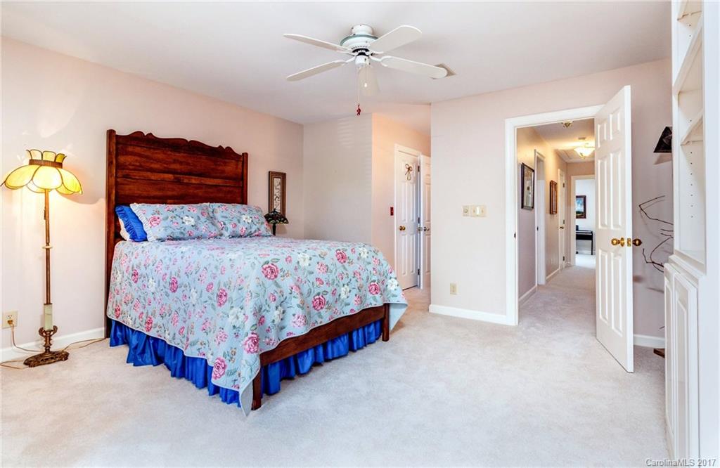 6035 Sharon Road, Unit 10 Charlotte, NC 28210 - Photo 18 of 24 Gallery Image 18