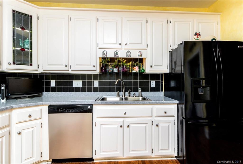 6035 Sharon Road, Unit 10 Charlotte, NC 28210 - Photo 9 of 24 Gallery Image 9