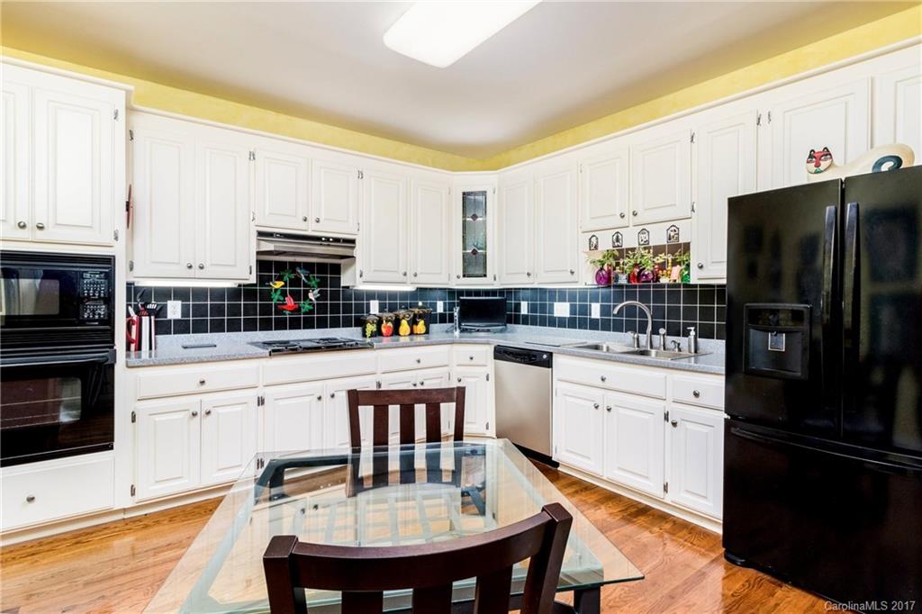 6035 Sharon Road, Unit 10 Charlotte, NC 28210 - Photo 10 of 24 Gallery Image 10