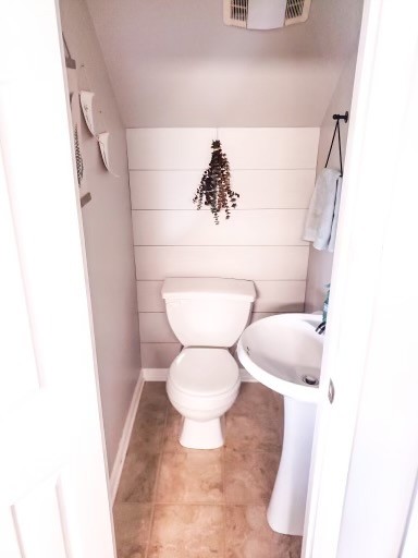 3633 Rutherford Drive Spring Hill, TN 37174 - Photo 10 of 26 a bathroom with a toilet and a shower
