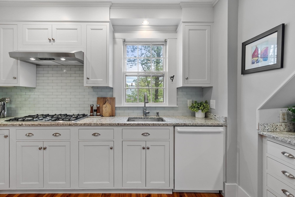 77 Centre Street Danvers, MA 01923 - Photo 15 of 41