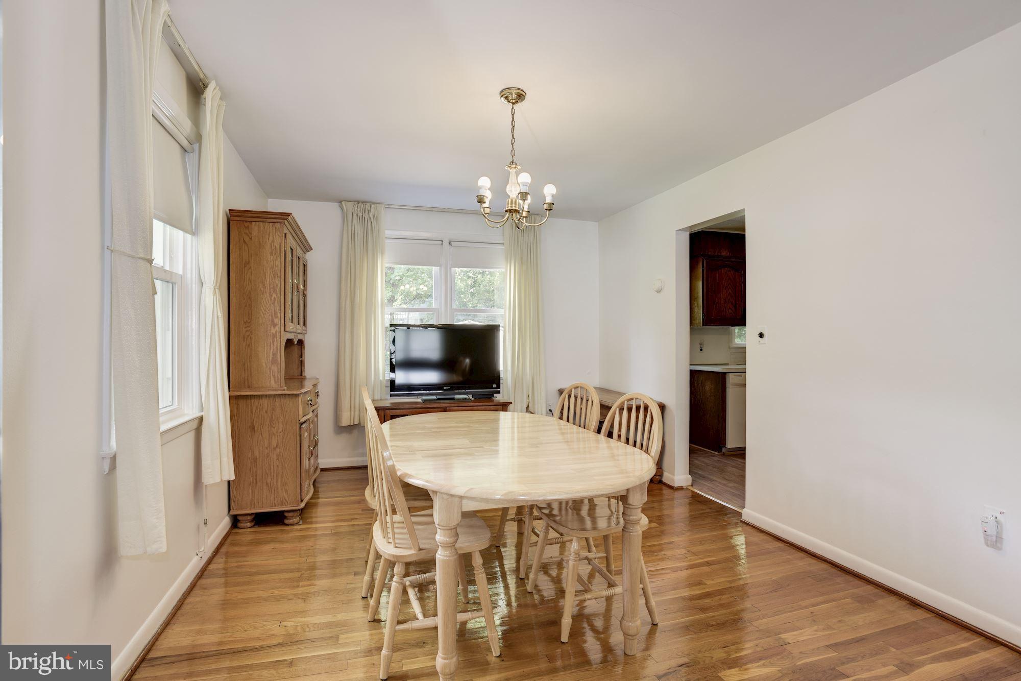 1143 Glendale Road Baltimore, MD 21239 - Photo 10 of 24 Dining Room