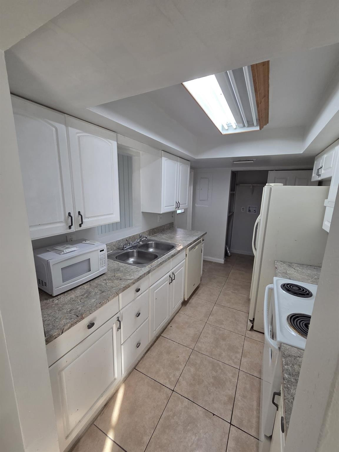 7003 Northwest 79th Street Tamarac, FL 33321 - Photo 8 of 12 Photo 8
