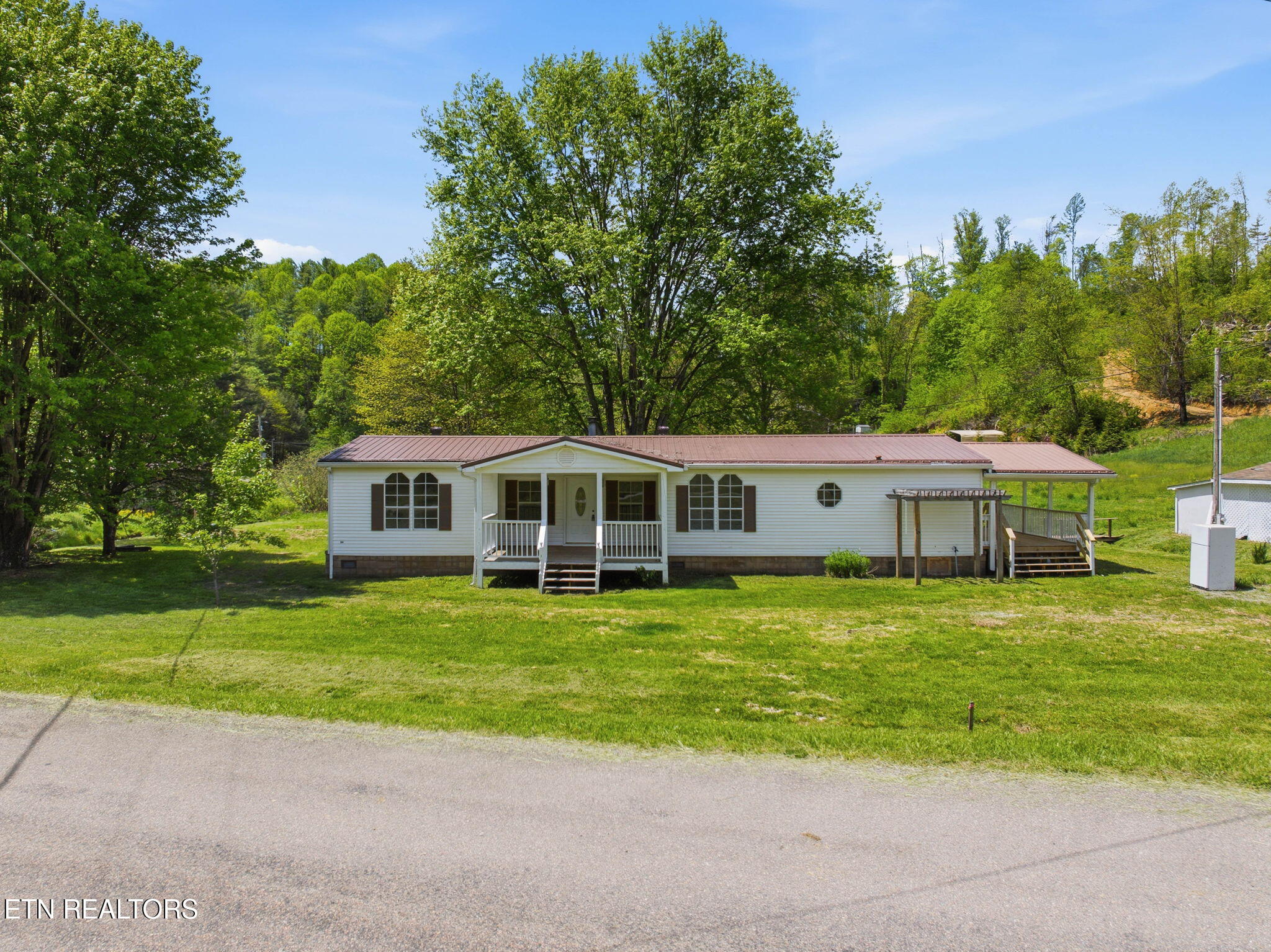 923 Hubert Taylor Road Mountain City, TN 37683 - Photo 28 of 38 12-web-or-mls-923 Hubert Taylor Rd-2