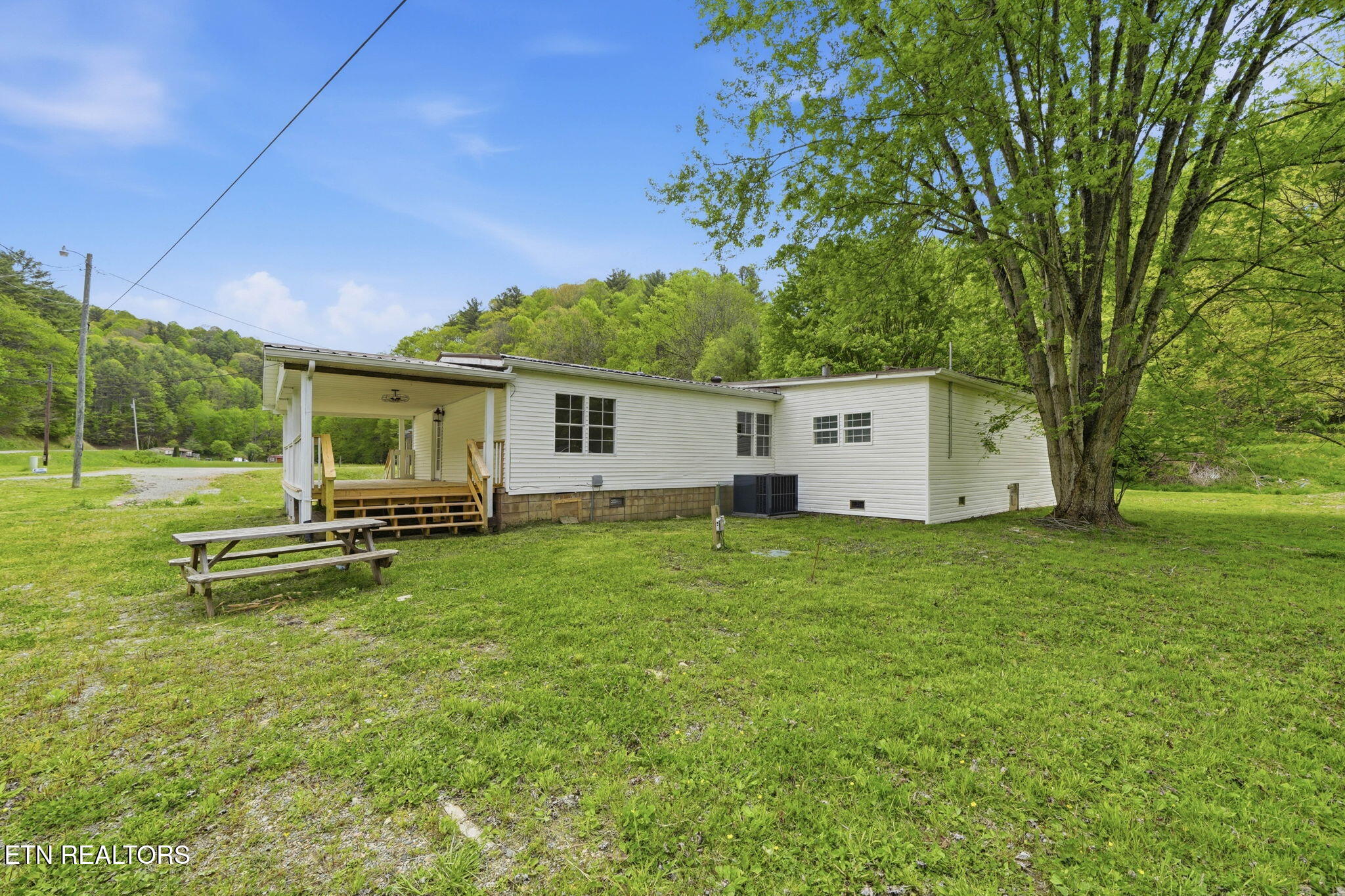 923 Hubert Taylor Road Mountain City, TN 37683 - Photo 31 of 38 27-web-or-mls-923 Hubert Taylor Rd-33