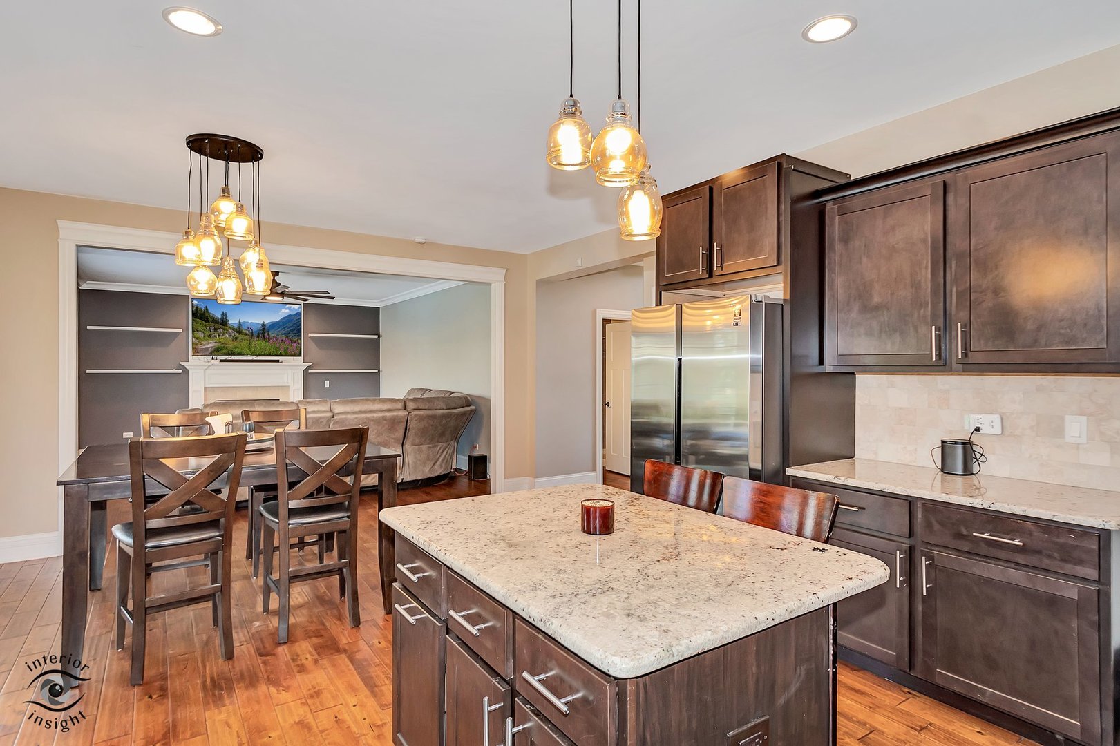 13754 Memorial Drive Manhattan, IL 60442 - Photo 11 of 37 a kitchen with a table chairs and refrigerator