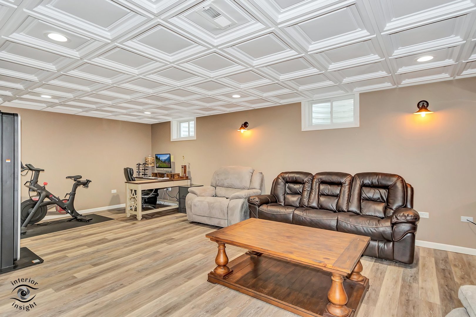 13754 Memorial Drive Manhattan, IL 60442 - Photo 29 of 37 a living room with furniture