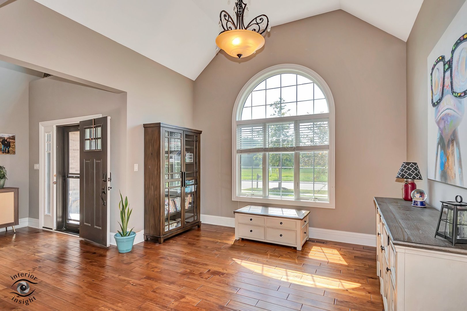 13754 Memorial Drive Manhattan, IL 60442 - Photo 5 of 37 a living room with furniture and a window