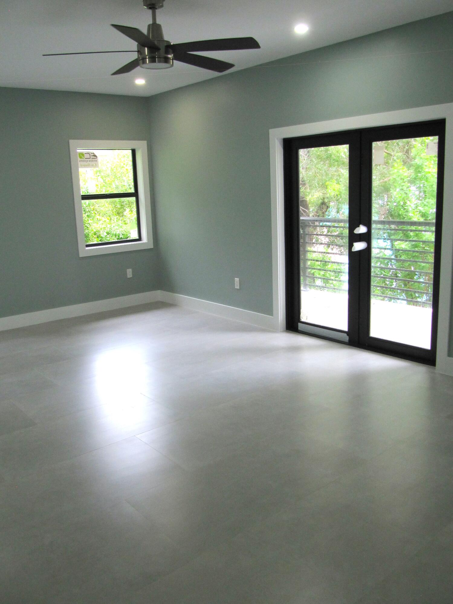 25 Abaco Road Key Largo, FL 33037 - Photo 10 of 17 a view of an empty room with a window