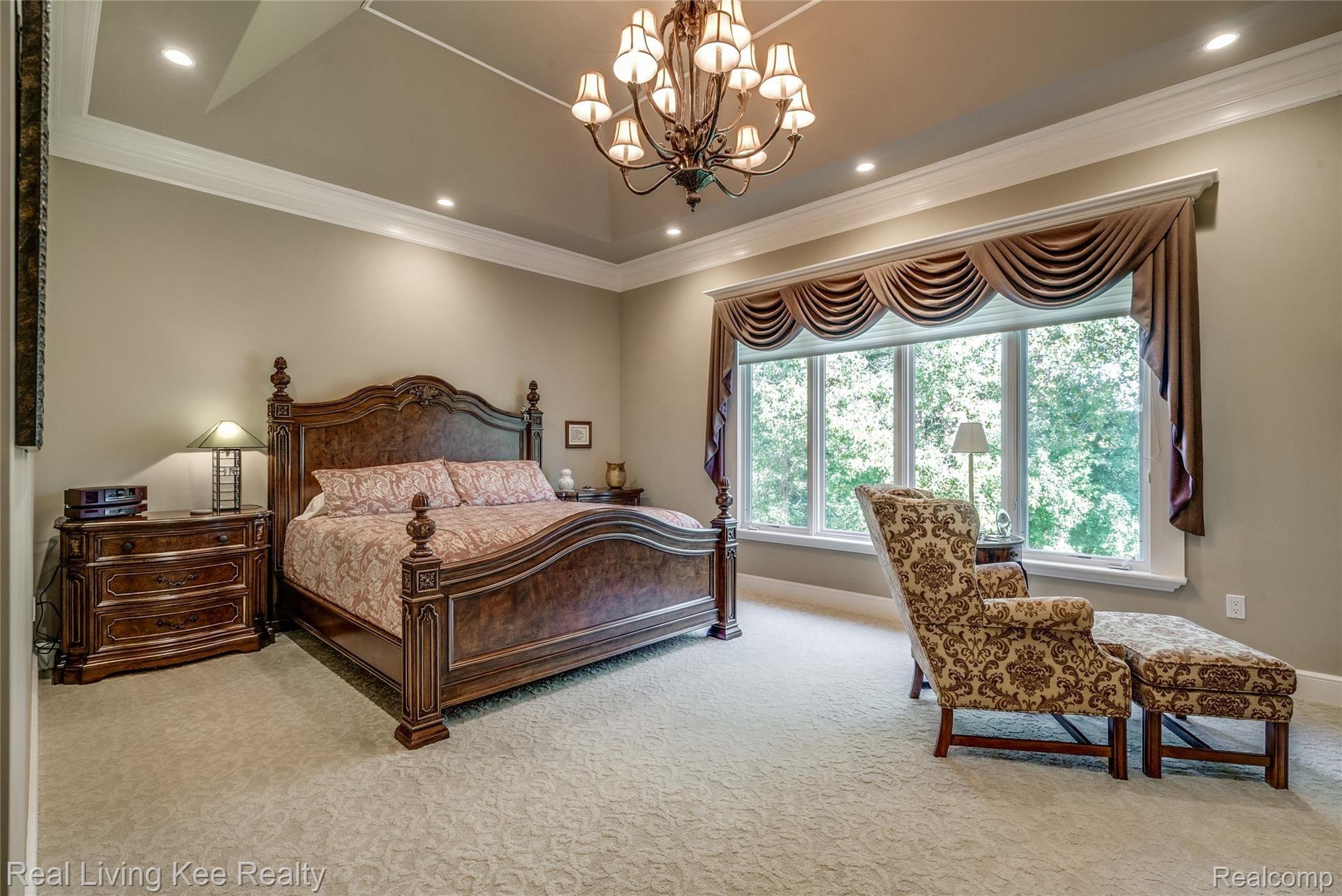 563 Wellington Circle Rochester, MI 48309 - Photo 49 of 68 Interiors (33 of 62).jpg