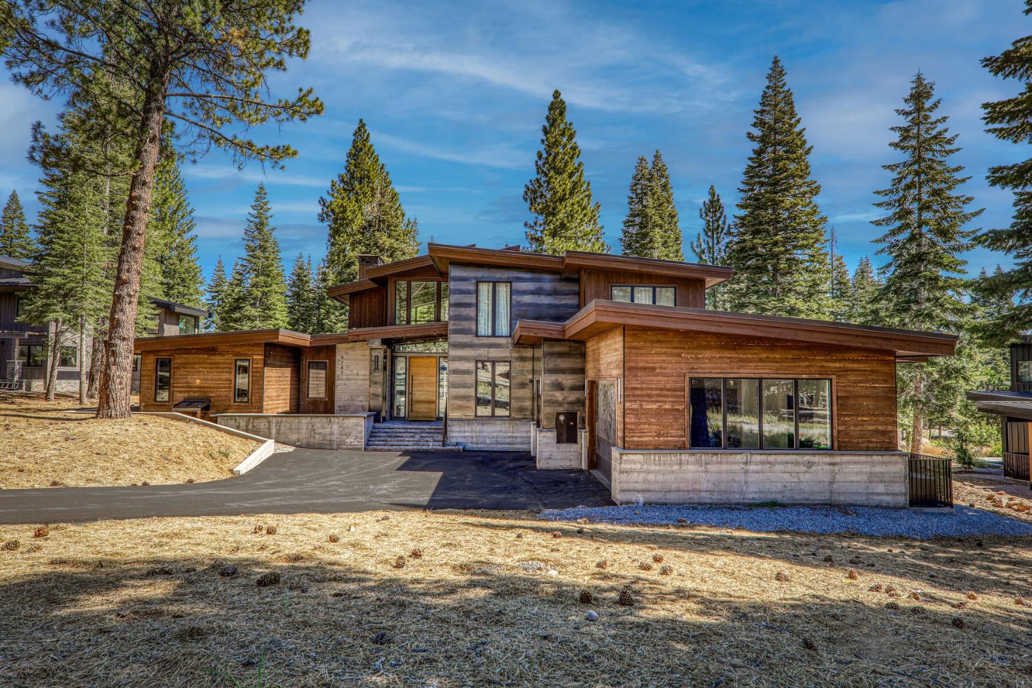 9287 Brae Road Truckee, CA 96161 - Photo 2 of 51