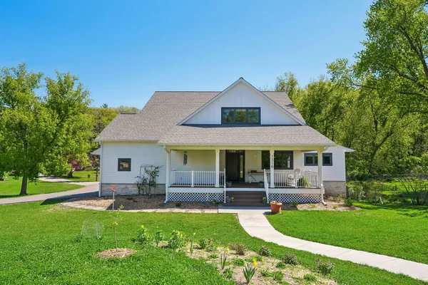 $1,699,995 | 1316 3rd Street, Mendota, MN 55150