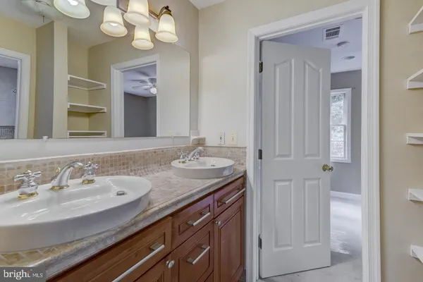 $7,600 | 18 Nantucket Court, Potomac, MD 20854