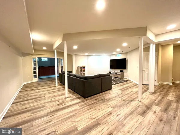 $7,600 | 18 Nantucket Court, Potomac, MD 20854